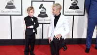 Justin kalah gaya dari Jaxon! Jason Merritt/Getty Images for NARAS/detikFoto.
