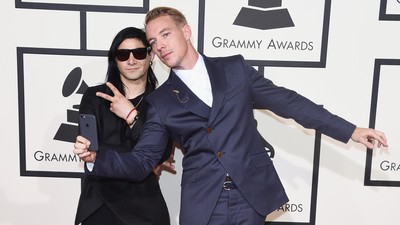 Parade Selebriti di Red Carpet Grammy Awards 2016 (2)