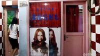Pemerintah ingin merelokasi warga supaya Kalijodo kembali ke fungsinya yaitu jalur hijau milik negara.