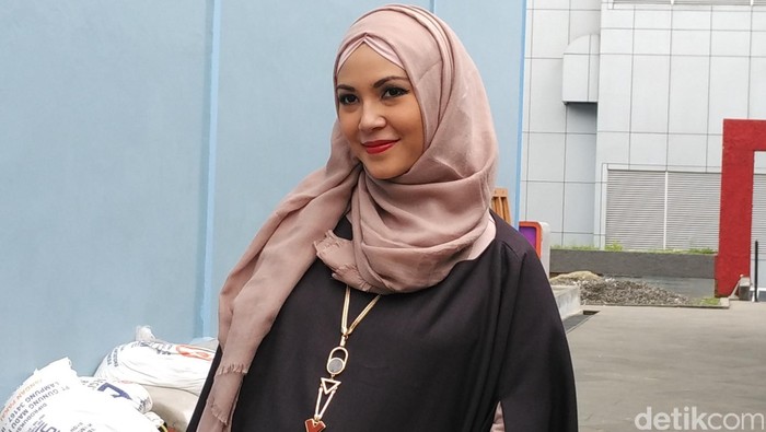 Punya Dua Anak Cowok, Ratna Galih Masih Penasaran