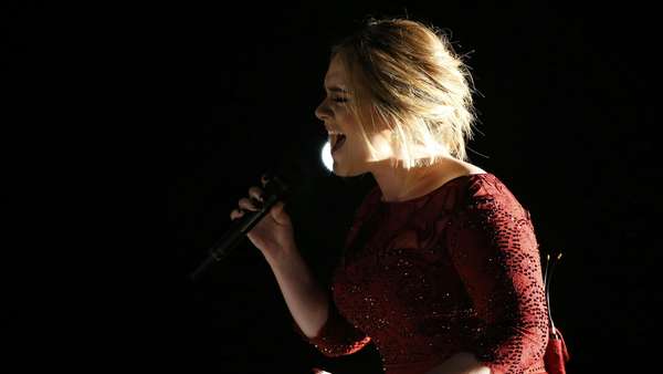 Adele Bikin Grammy 2016 Jadi Sendu Adele Bikin Grammy 2016 Jadi Sendu
