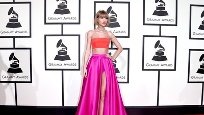 Taylor Swift Seksi dan Cantik Banget di Grammy Awards 2016!
