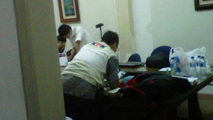 Geledah Terkait Suap Pejabat MA, KPK Bawa 2 Kardus dan 1 Tas Koper dari PT CGA