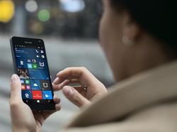 Lumia Anyar Tampil Elegan