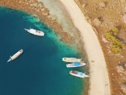 Menjelajah Eksotisme Bumi NTT yang Memukau
