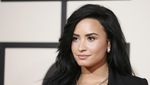 Perdana Tampil di Grammy Awards, Begini Gaya Demi Lovato
