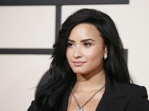 Demi Lovato Alami Stroke hingga Serangan Jantung karena Overdosis