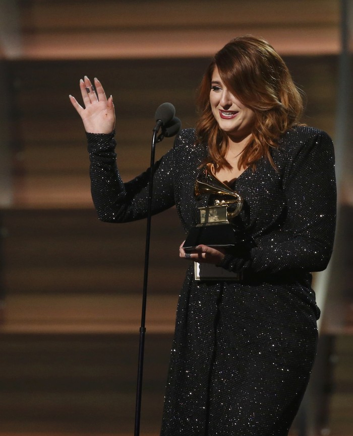 Sambil Menangis Meghan Trainor Raih Grammy Pertamanya