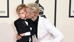 So Sweet! Justin Bieber Ajak Adiknya yang Cute di Grammy 2016