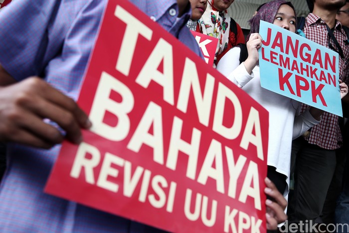 Soal Revisi UU KPK, NasDem Tunggu Sikap Pemerintah