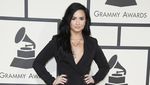 Perdana Tampil di Grammy Awards, Begini Gaya Demi Lovato