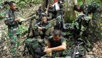 Prajurit TNI Patroli di Pebatasana RI-Papua Nugini