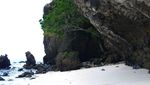 Inikah Pantai Tercantik di Alor, NTT?