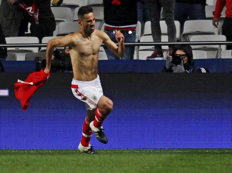Jonas Menangkan Benfica Atas Zenit
