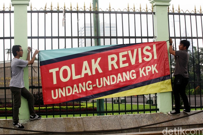 PPP: Dewan Pengawas KPK Seharusnya Bukan Pemberi Izin