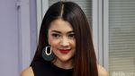 Ehm... Lagi Kasmaran, IDP Sumringah Banget
