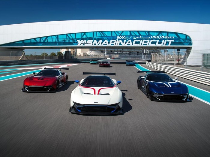 Bayar Rp 30 Miliar, Bisa Jajal Sirkuit F1 Pakai Aston Martin Vulcan