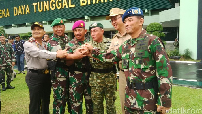 Ahok: Warga Kalijodo KTP DKI yang Mau Rusun, Kami Daftarin!