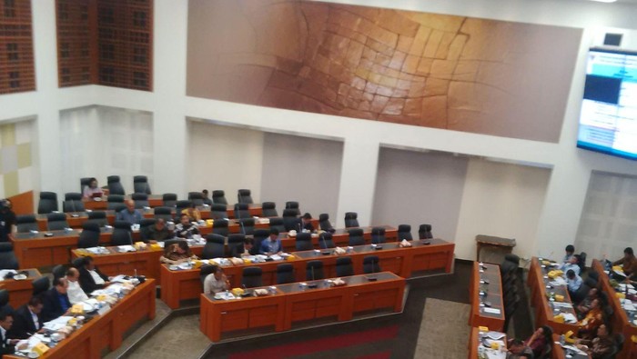 Menkeu Dipanggil Badan Anggaran DPR, Bahas Ekonomi 2016