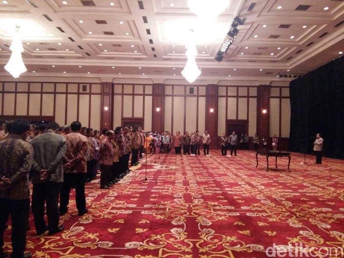 Lantik Pejabat Eselon II, Menkeu Ingatkan Target Setoran Pajak