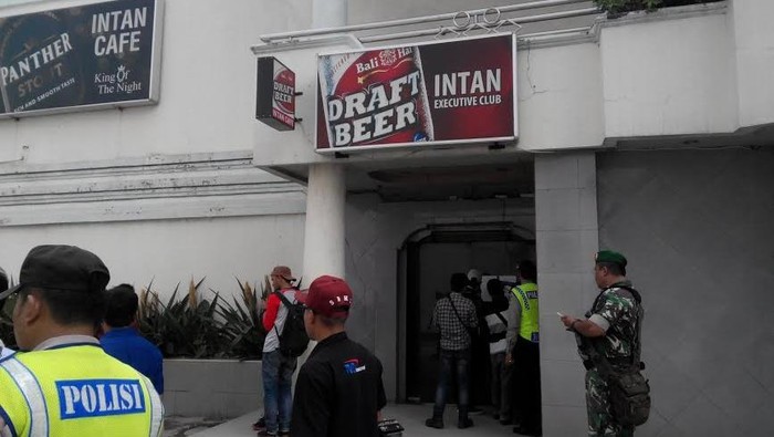 Aliran Listrik Kafe Intan Milik Daeng Aziz di Kalijodo Dicabut