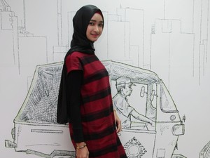 Bergaya OOTD Saat Daftar Hijab Hunt Bisa Menang Busana dari Dian Pelangi