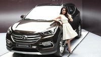 Dari segi eksterior, New Santa Fe hadir dengan desain yang lebih segar yang memadukan Fluidic Sculpture 2.0 dan Storm Edge.