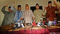 Senior Partai Persatuan Pembangunan (PPP) melakukan jumpa pers di Paung Oca, Senayan, Jakarta, Kamis (18/02/2016). Pool/Lamhot Aritonang/detikcom.