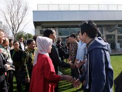 Mark Zuckerberg Ajak Jokowi Jelajahi Markas Facebook