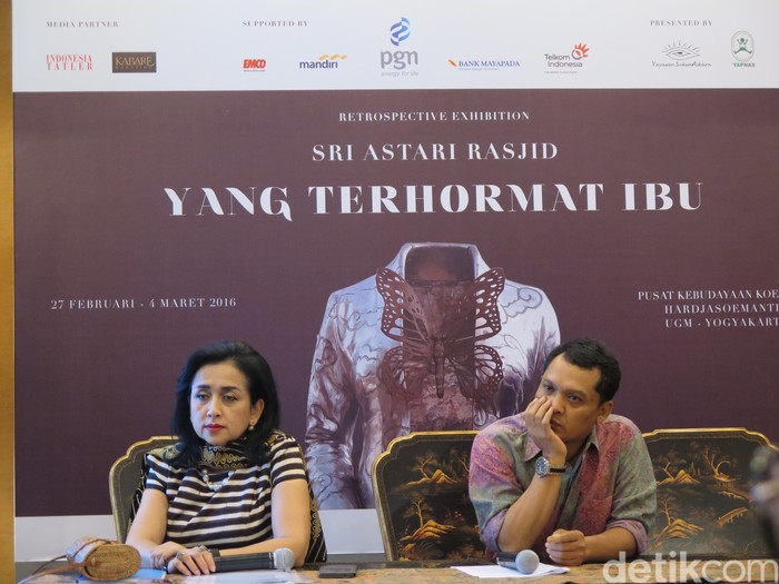 Seniman Sri Astari Rasjid