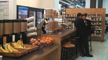 Kantin makan para karyawan Facebook. Foto: detikcom/Ikhwanul Khabibi