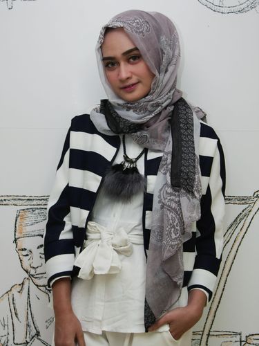 Shella A, Jawara Hijab Hunt yang Kini Berpenghasilan Puluhan Juta per Bulan