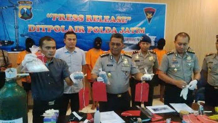 Tujuh Pencari Ikan Ilegal dan Lima Perahu Diamankan