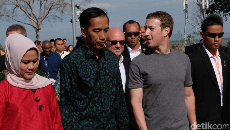 Jokowi Kenang Saat Main Pingpong Pakai VR dengan Bos Facebook Jokowi Kenang Saat Main Pingpong Pakai VR dengan Bos Facebook