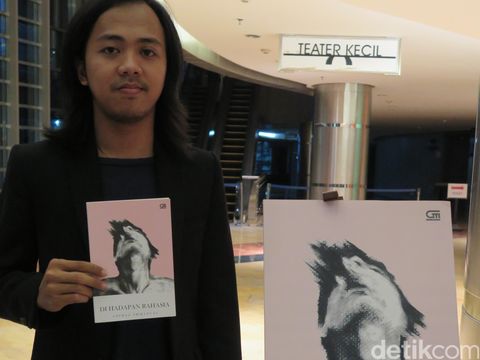 5 Penyair Indonesia yang Puisinya Bikin Hati Luluh