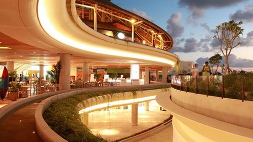 Beachwalk Shopping Center di Kuta
