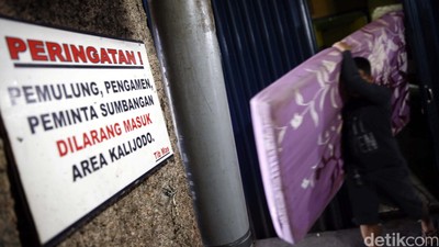 Penghuni Mulai Tinggalkan Kalijodo