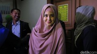 Dari awal sudah bilang, kalau mau lihat mukanya Arka, Stu boleh datang. Dia juga bilang mau mati-matian soal anak. Saya cuma maunya dia minta maaf, tapi dia nggak mau, tutur Risty.