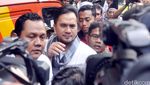 Kiss Bye  Saipul Jamil Saat Kembali ke Penjara