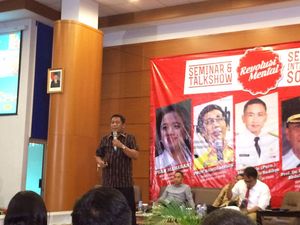 Bicara Revolusi Mental, Bupati Wakatobi Ungkap Niat Jadi Gubernur Sultra