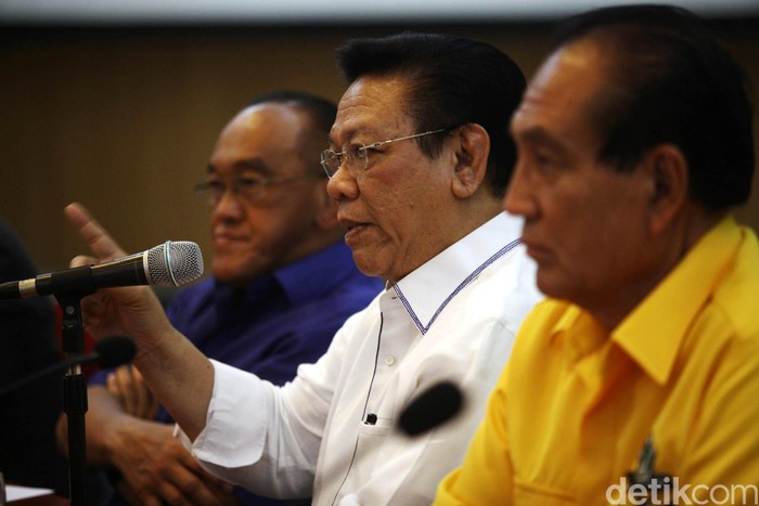 Agung Laksono Minta Isu SARA di Pilgub DKI Dihentikan