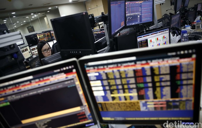 Awal Pekan, IHSG Dibuka Melemah ke 4.833