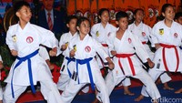 Karateka-karateka cilik memeriahkan pembukaan Kongres XIV Lemkari.