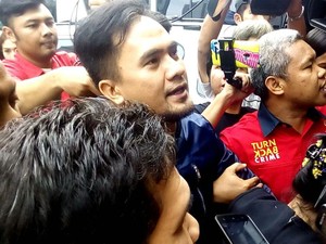 Banyak Dihujat, Saipul Jamil Tetap Berdendang
