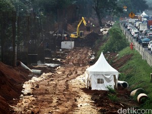 Ahok akan Bicarakan Pembangunan LRT dengan Menteri BUMN
