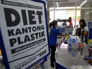 Tas Plastik Berbayar Rp 200 di Indonesia, Bagaimana di Luar Negeri?