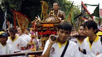 Ritual pertunjukan yang sangat ditunggu-tunggu adalah Tatung. 