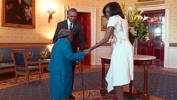 Bertemu Obama di Gedung Putih, Nenek 106 Tahun Ini Asyik Menari