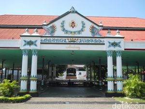 Temui Sultan HB X, Sandiaga Uno Sowan ke Keraton Yogya