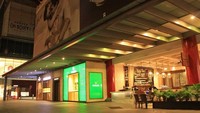 Orchard di Singapura disebut sebagai kawasan elite sekaligus tempat barang branded. Kawasan ini sangat populer di kalangan masyarakat hingga wisatawan asing (Randy/detikTravel)